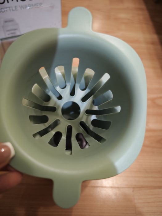 уред за затопляне на мляко и храна Momcozy 4-in-1