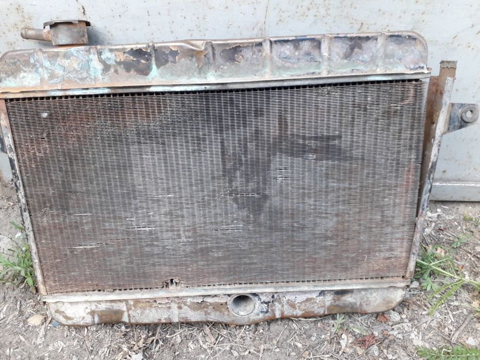 Продам радиатор латунный с нивы