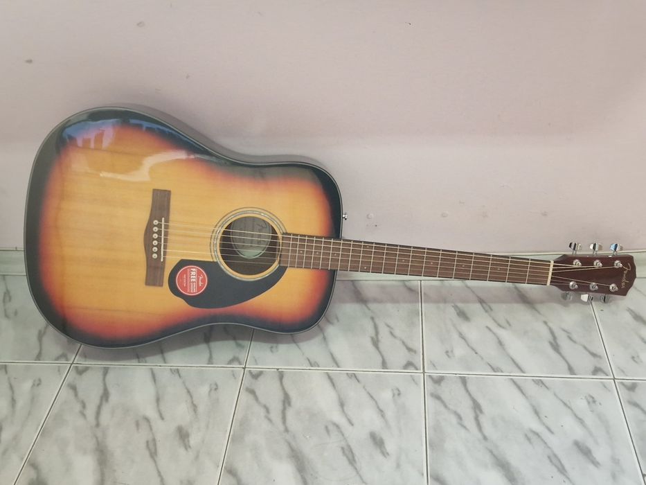 Китара Fender