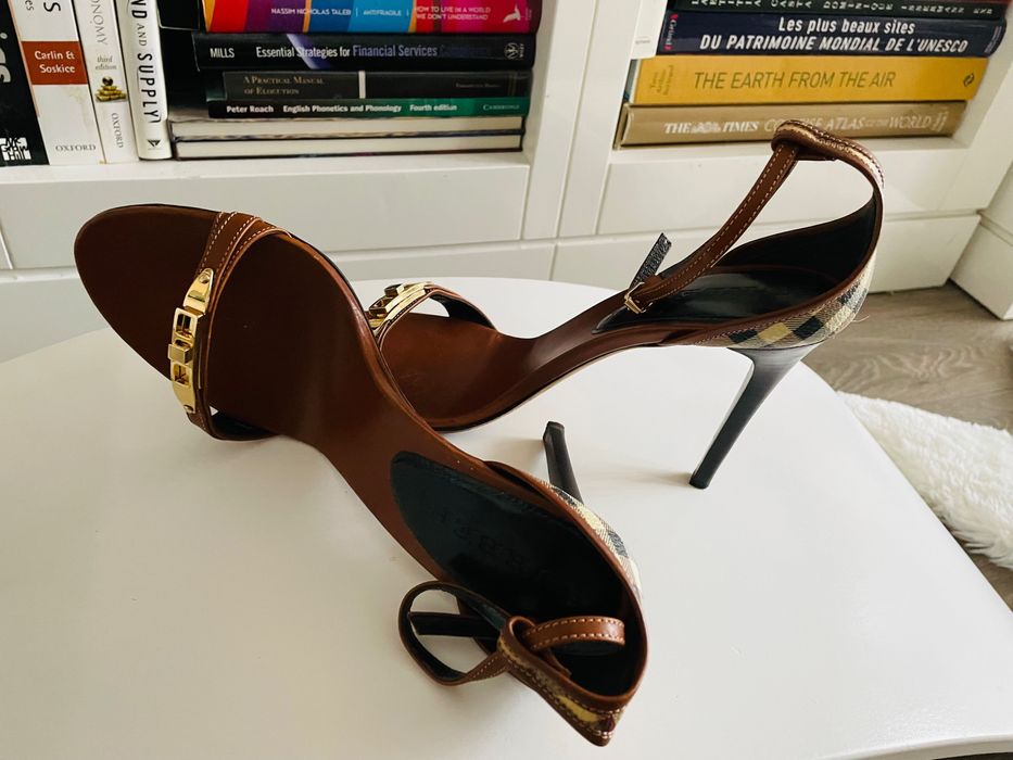 Sandale speciale Burberry