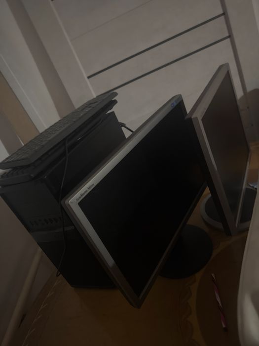 Компьютер монитор