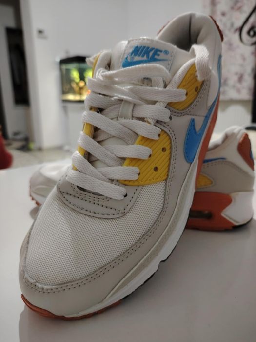 Nike Air Max 90 purtați de câteva ori
