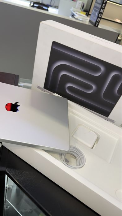 MacBook Pro 14 16/512GB Silver