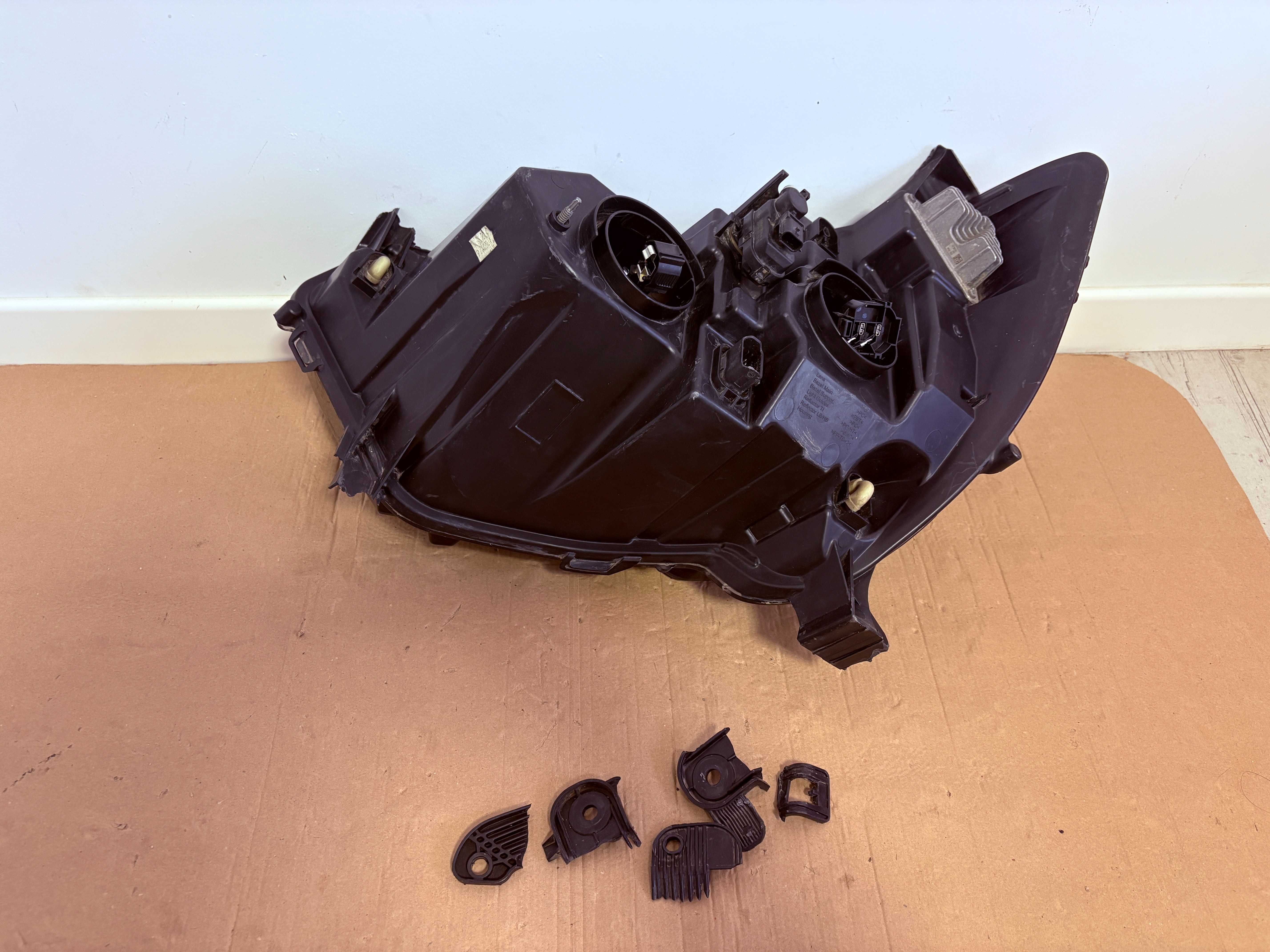 Far dreapta Renault Master dupa 2019 original cod 260105567R