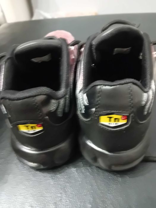 Продавам Nike air max TN
