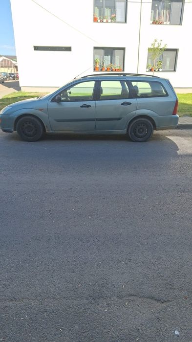 Vând ford focus 1.6