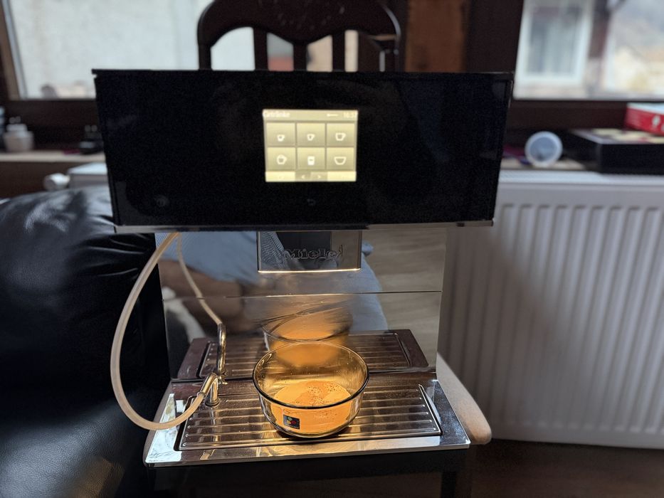 Espressor/Aparat de Cafea Miele CM 7350