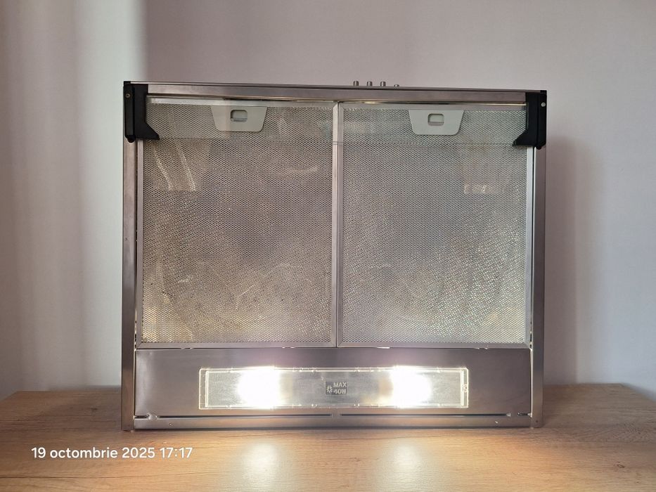 Vand hota Dominox 2 motoare