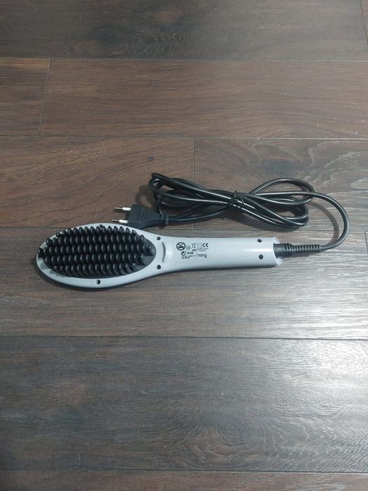 Perie de par cu îndreptare si ondulator