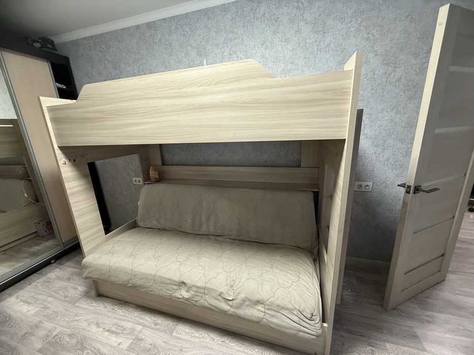 Двухярустная кровать