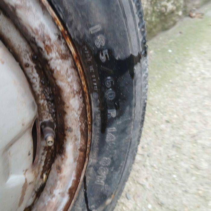 Гума със Джанта от Лада