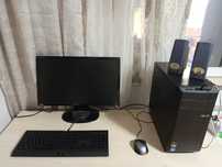 PC complet cu monitor BENQ, tastatura razer și boxe-ideal office
