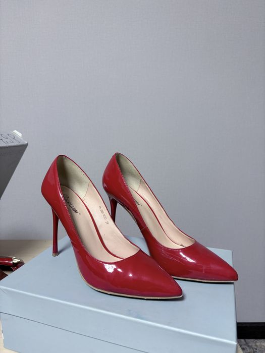 Туфли лакированные, очень удобные