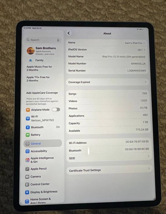 Apple iPad Pro M1 1TB Sim Card  + Magic Keyboard.