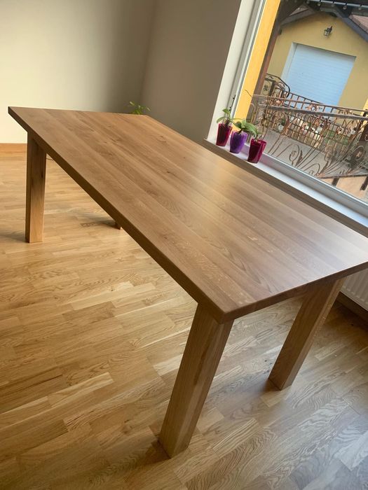 De vânzare masă nouă STEJAR MASIV