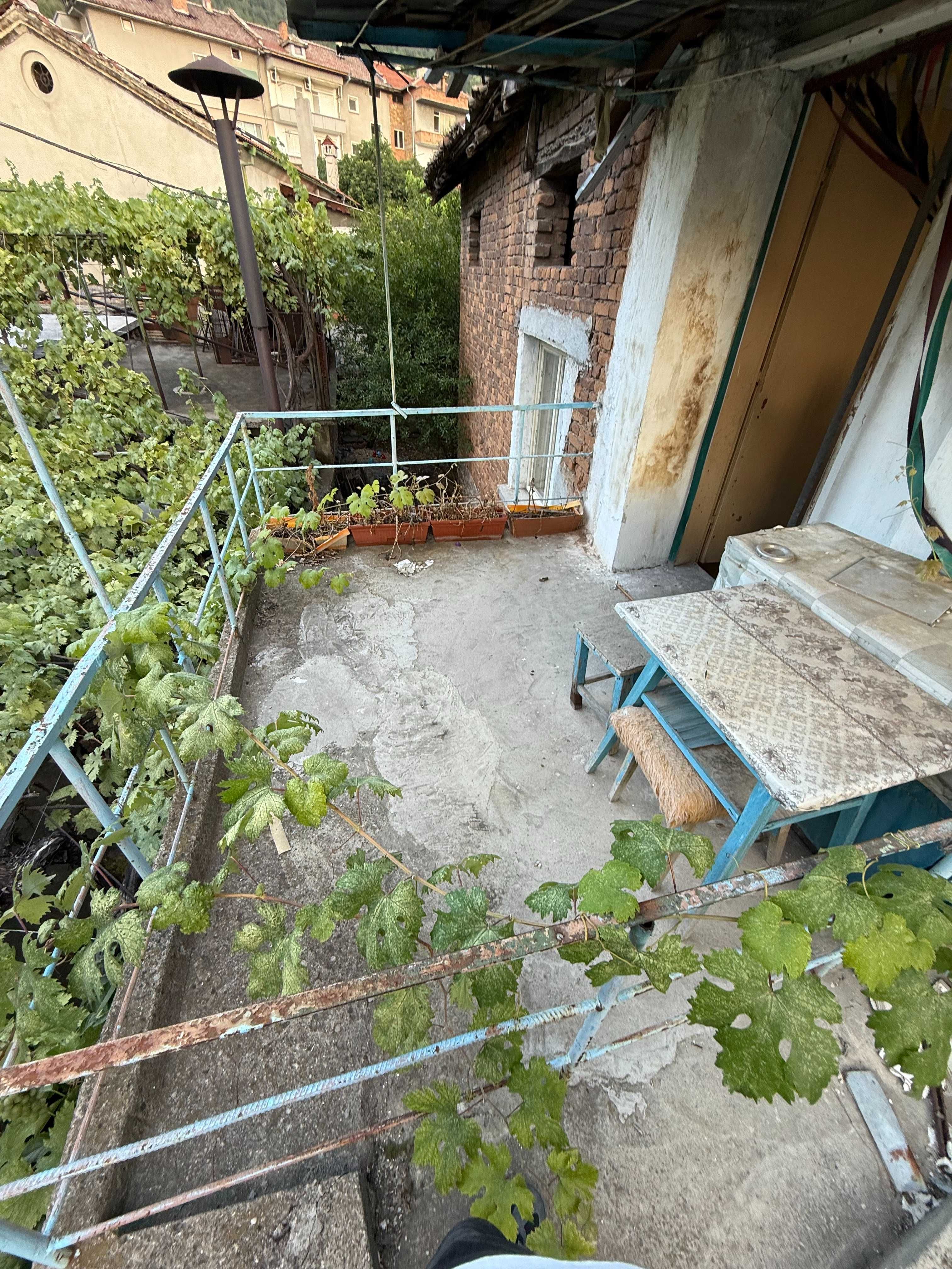 Къща 140 кв.м с двор 24 кв.м, 2 етажа, Асеновград, кв. Жорж Махала