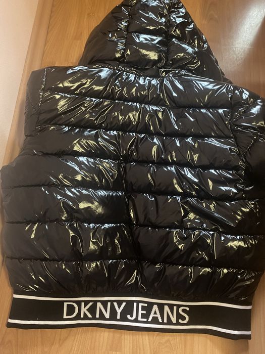 Страхотно яке DKNY