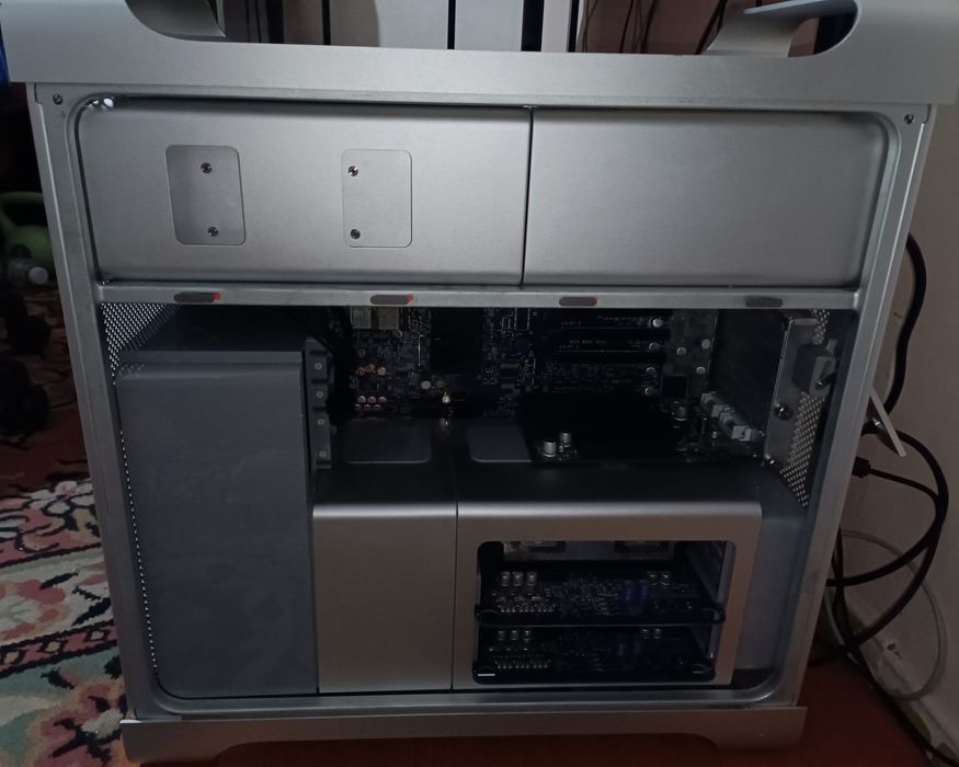 Mac Pro 1.1 ( 2006 )