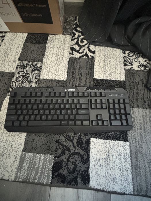 Vând tastatură Battletron