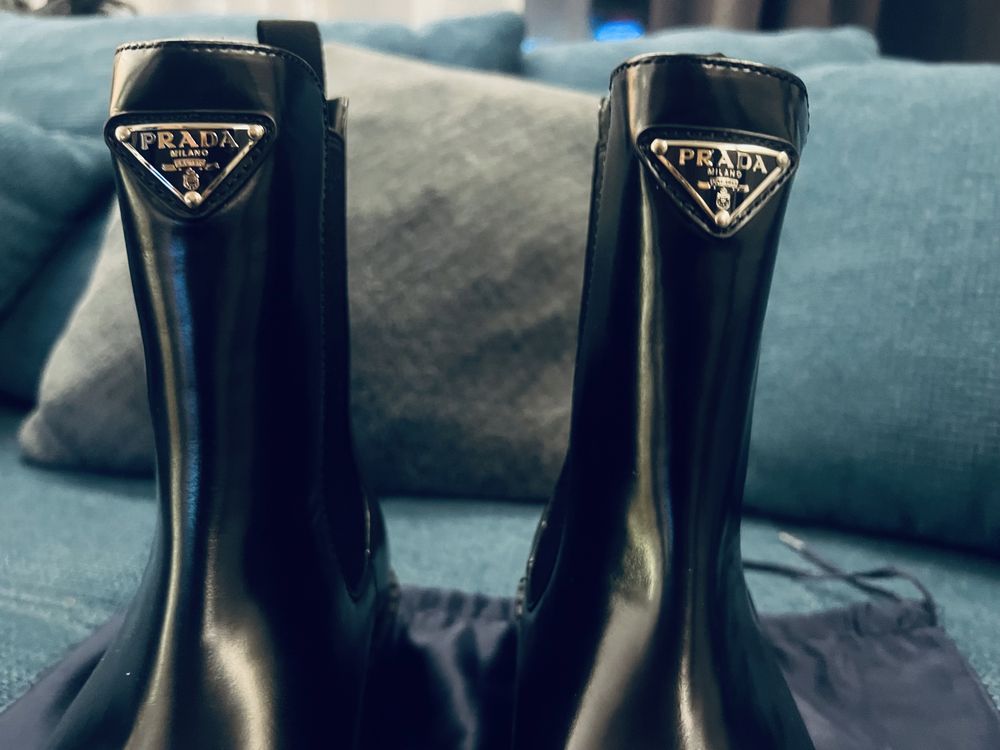 PRADA Logo leather ankle boots. НОВИ и 100%ОРИГИНАЛНИ
