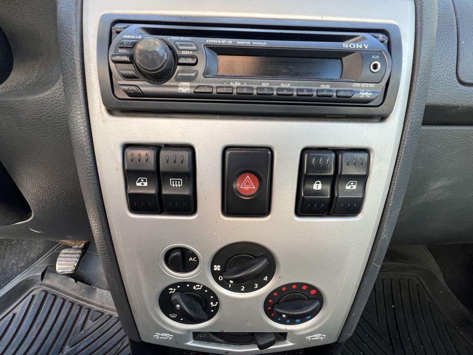 Dacia Logan 1.5 DCI на части