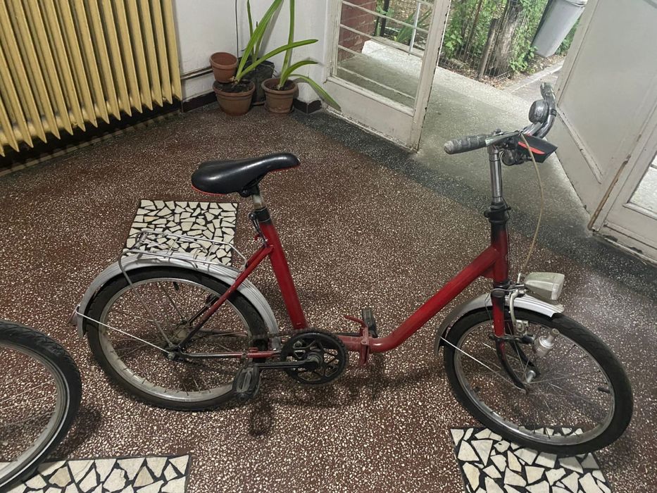 Vand bicicleta rosie