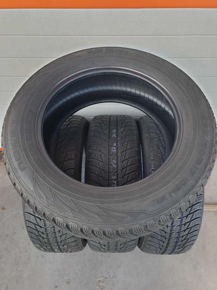 Зимни гуми 4 броя NOKIAN WR Suv3 225 60 R17 дот 3616