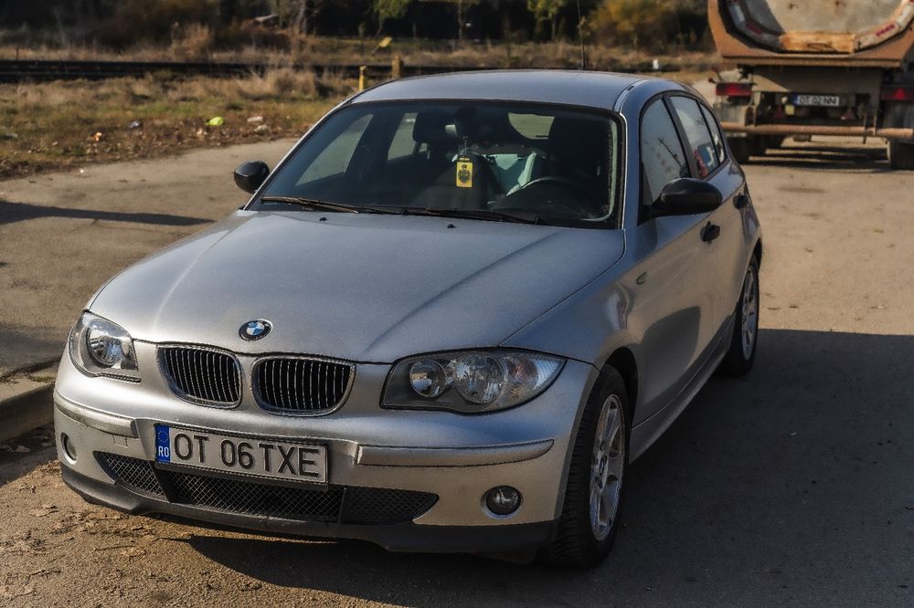 Vand schimb Bmw seria 1 2006 si bmw seria 525 pachet M 3 butoane