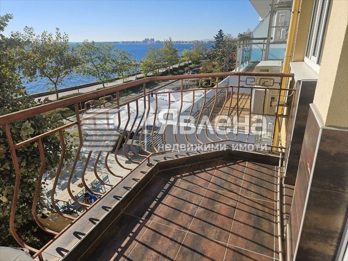 Дава се под наем Тристаен апартамент в Поморие - 96 кв.м за 460 € - Снимка #1