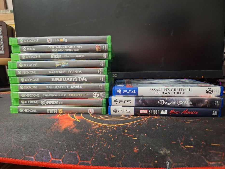 Vând jocuri pentru Xbox One, Playstation 5 și Playstation 4