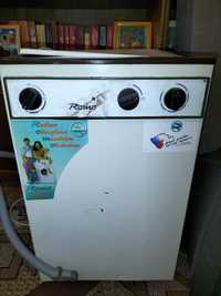 Продам стиральную машину Romo полуавтомат(отжима нету)