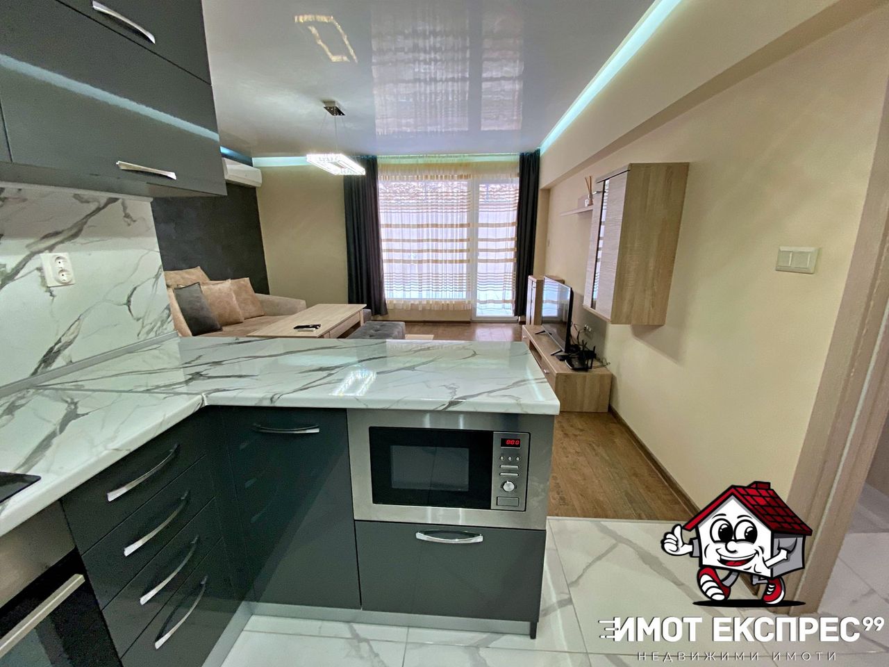 Продава се Двустаен апартамент в Асеновград - 55 кв.м за 6 €/кв.м - Снимка #7