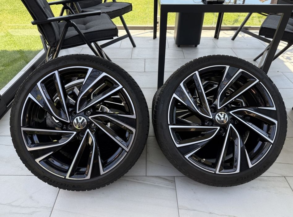 Джанти 19 цола Vw гуми Michelin 235/35r19