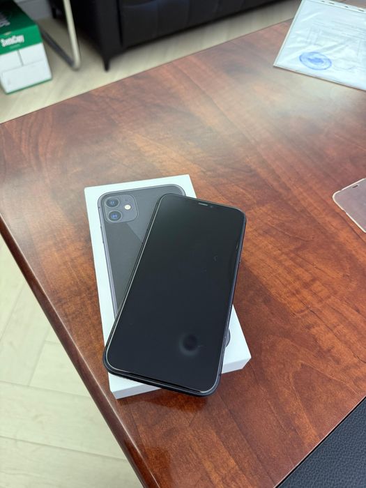 IPhone 11 телефон