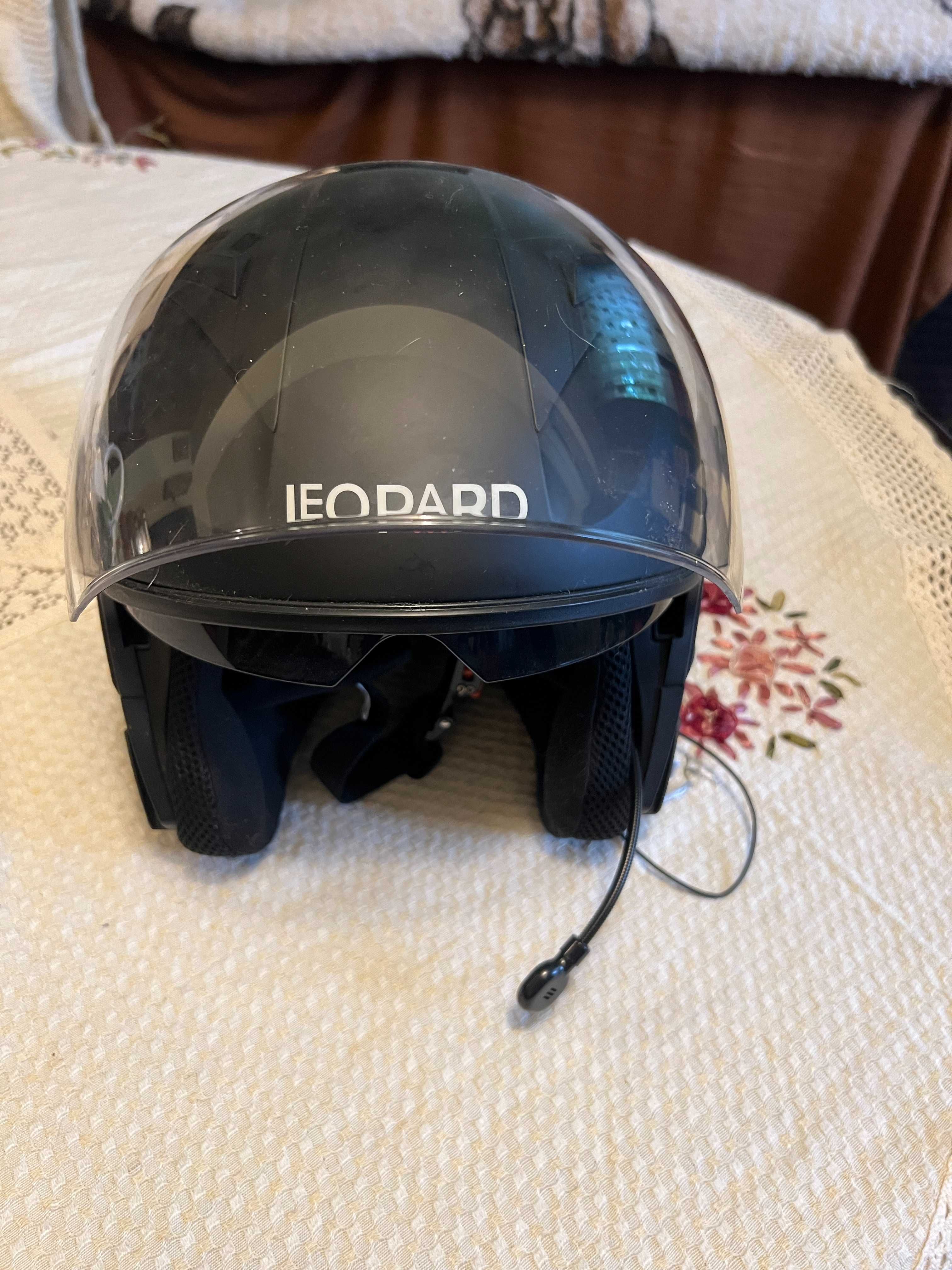 Casca Leopard XXL + Hands Free