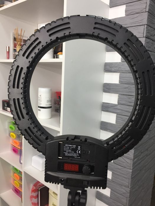 Кольцевая лампа 240 LED визажиста ,фотографа 220-12 вольт автономка