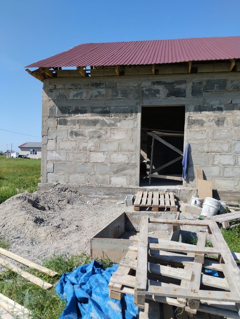 Продается дом в связи с переездом срочно дом недостроенный