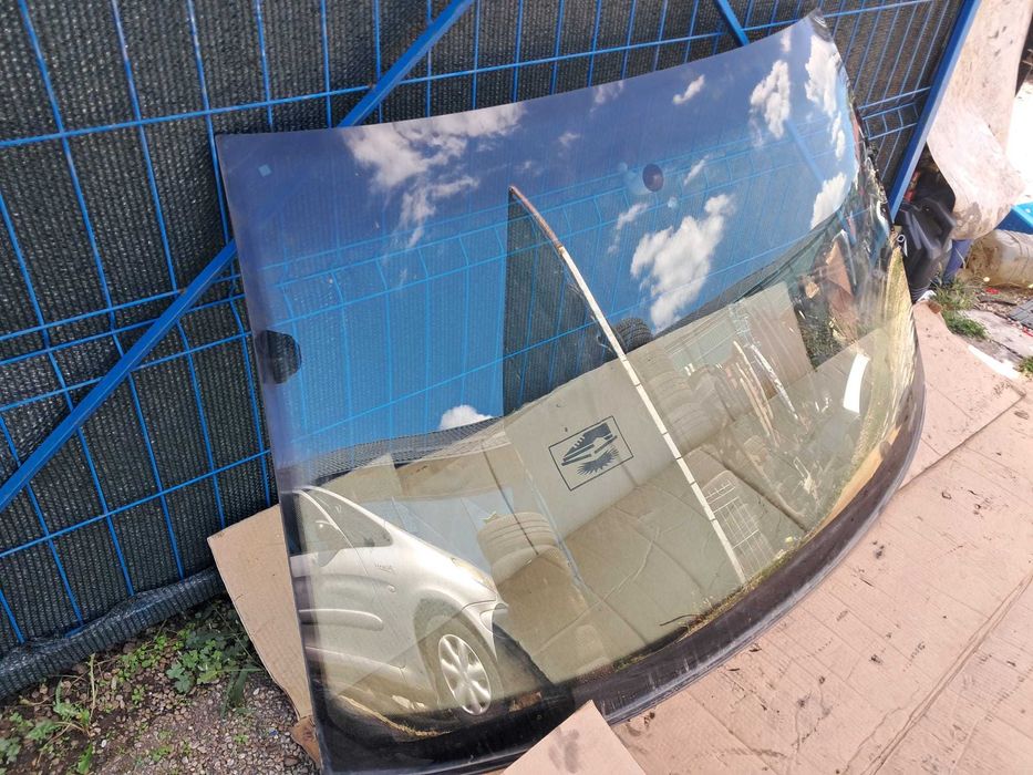 Skoda Superb, parbriz, far stanga, din dezmembrari auto