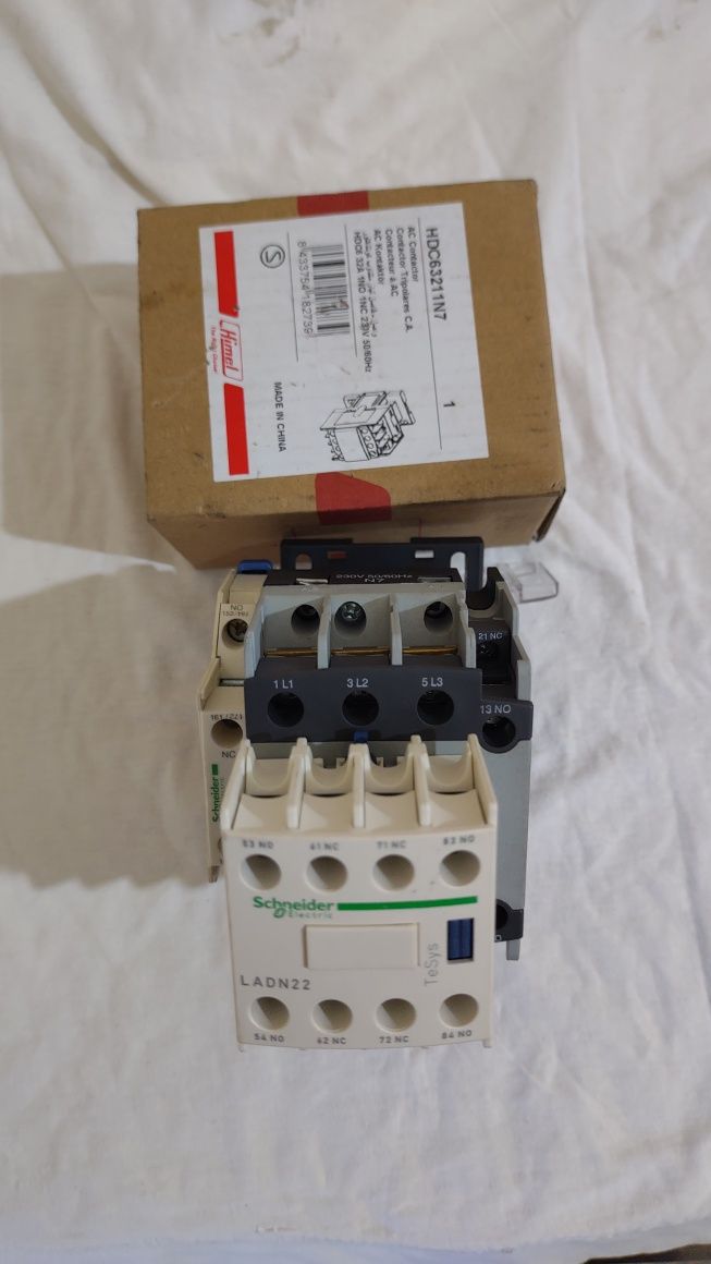 Contactor Himel 32 A, bobină 230 V