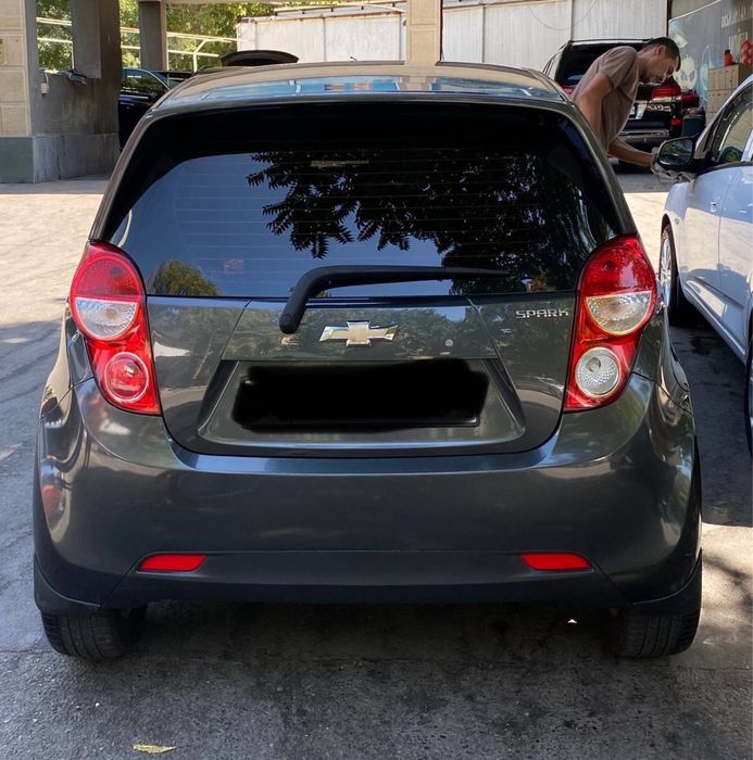 Продам Spark 2020 2-я позиция механика чистая нету красок