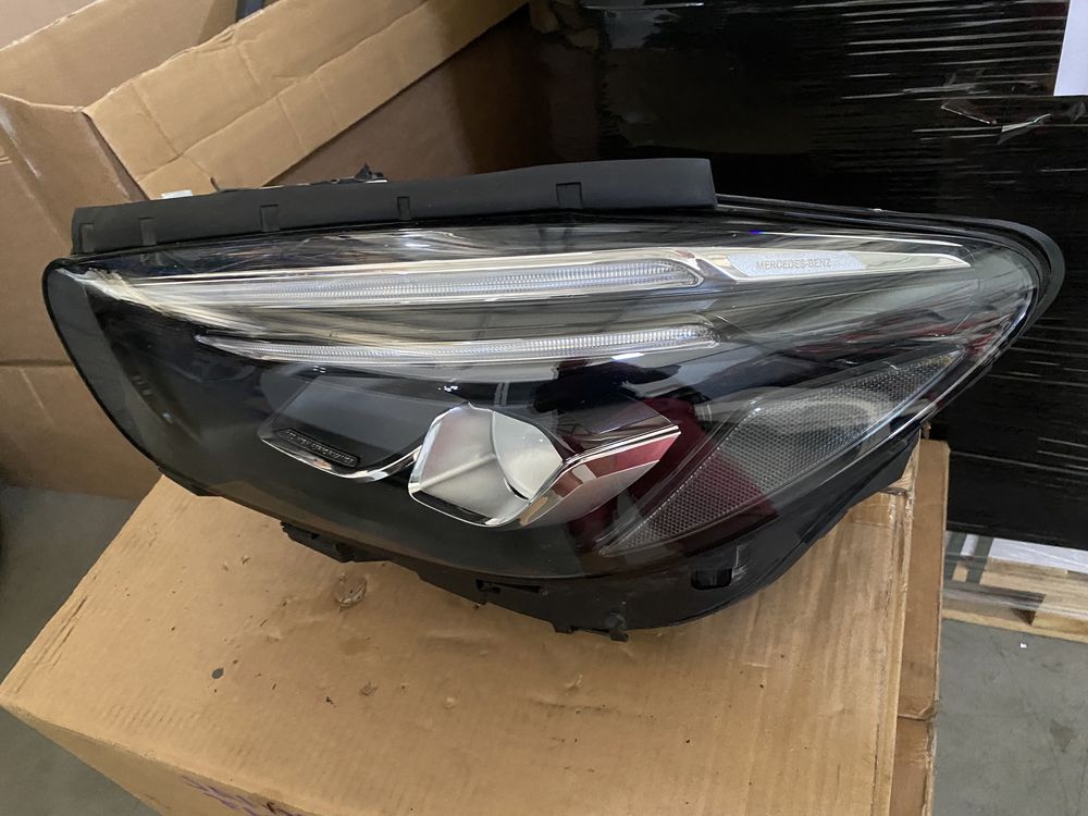 Far stg led Mercedes B class W247 dupa an 2018