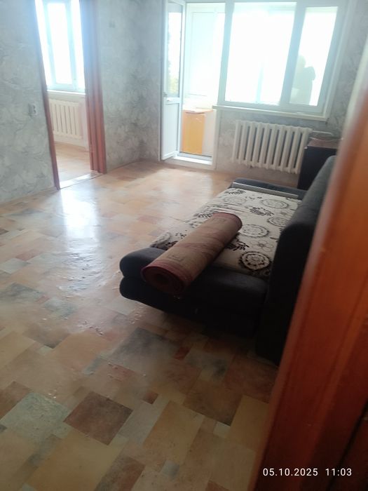 Продам или обменяю 4 х комнатную квартиру на 2х ком. Варианты.
