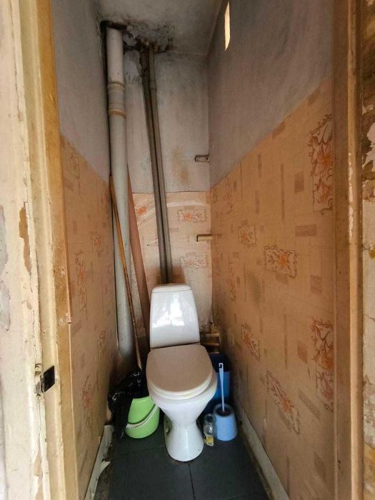 Продается 1-комнатная кв в районе центрального стадион