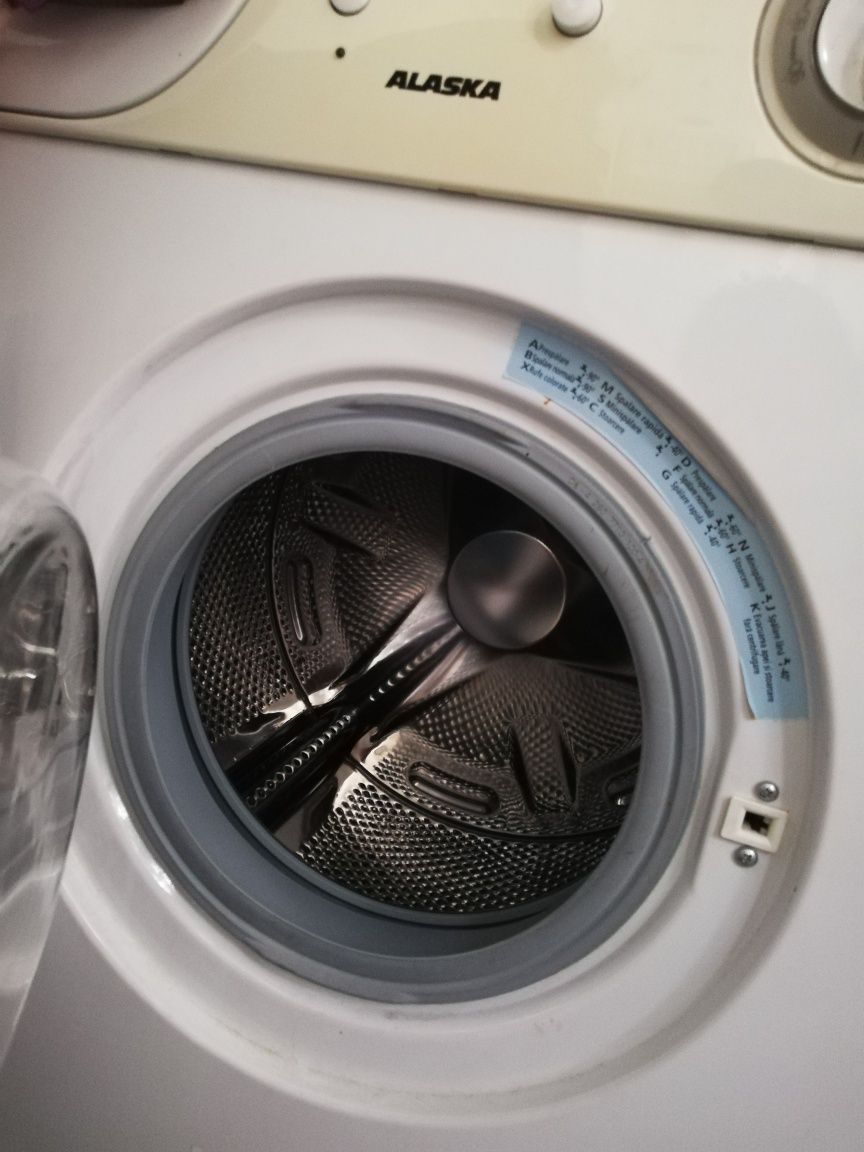 Mașina de spălat ca noua