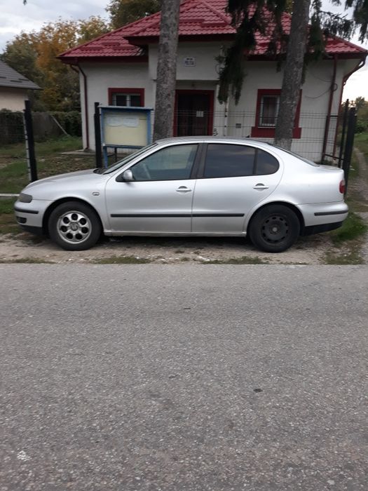 Vand seat toledo an 2001 in stare buna de functionare