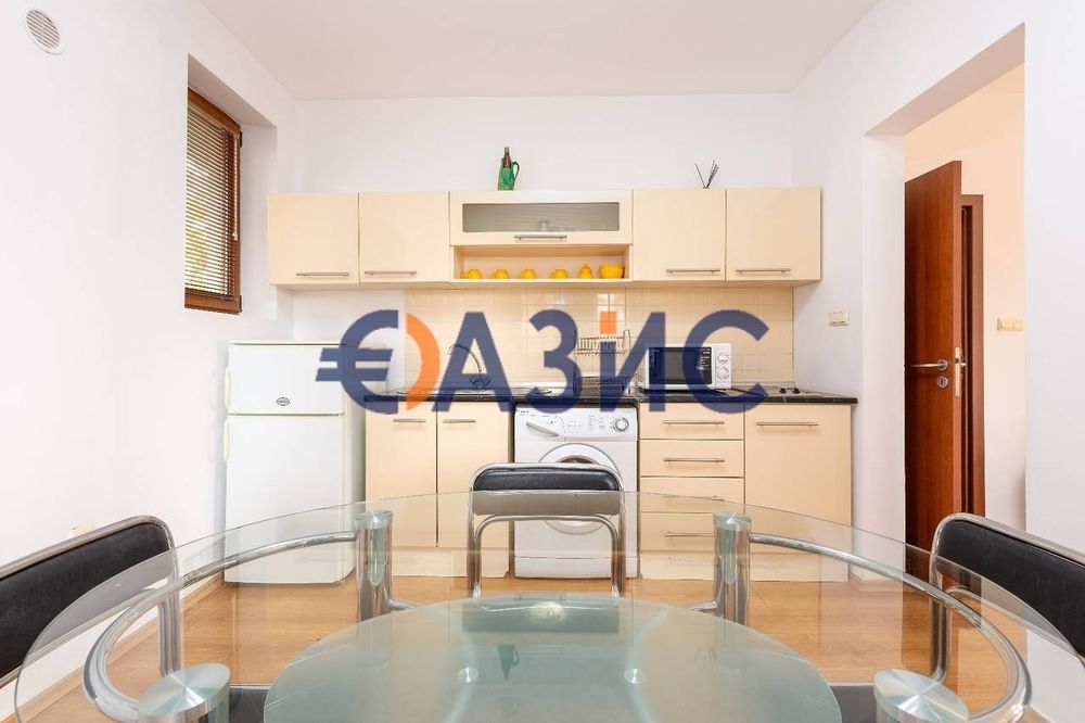Продава се Двустаен апартамент в к.к. Слънчев бряг - 92 кв.м за 1022 €/кв.м - Снимка #10