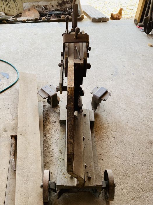 Ghilotina universala