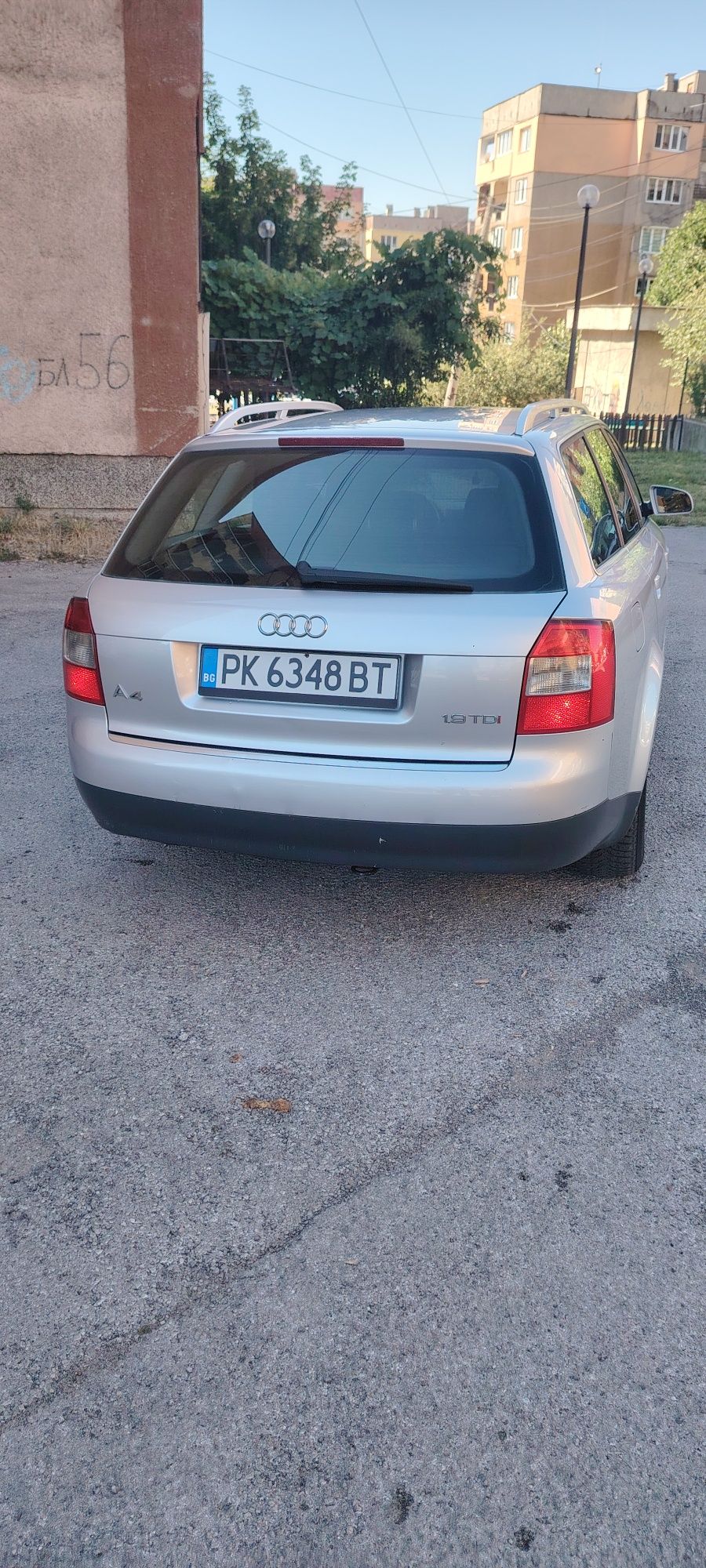 Продавам Ауди А4