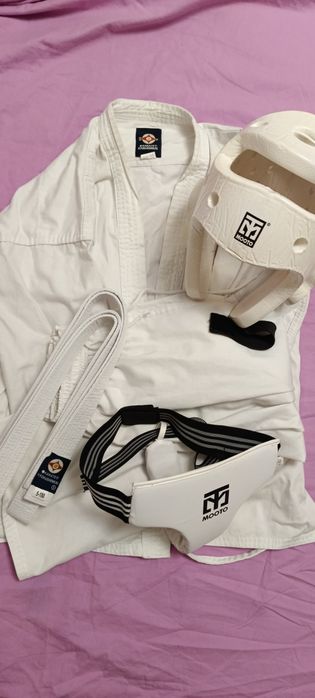 Продам кимоно шлем пояс