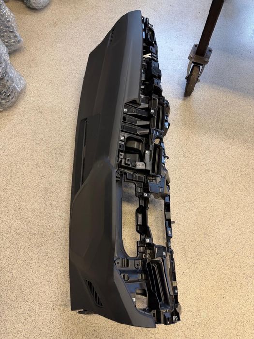 Plansa bord vw golf 8